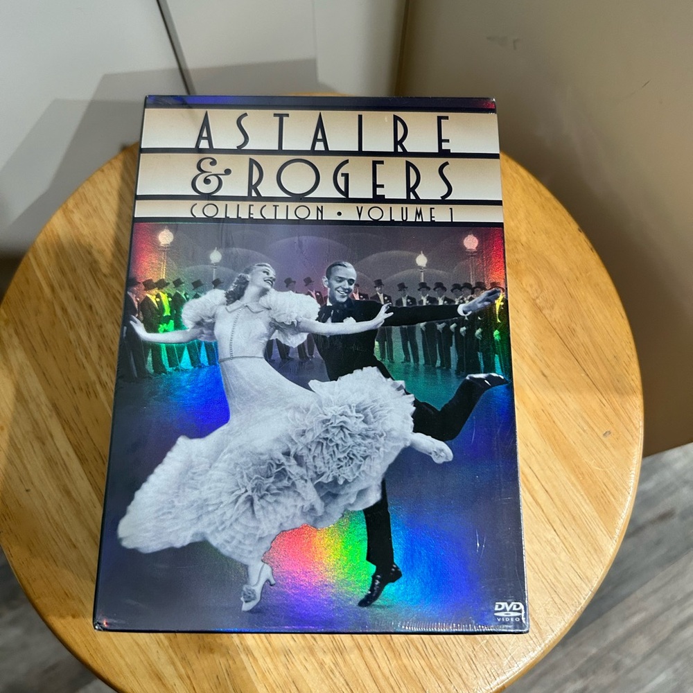 Warner Bros. Astaire & Rogers Collection DVD - Black and White